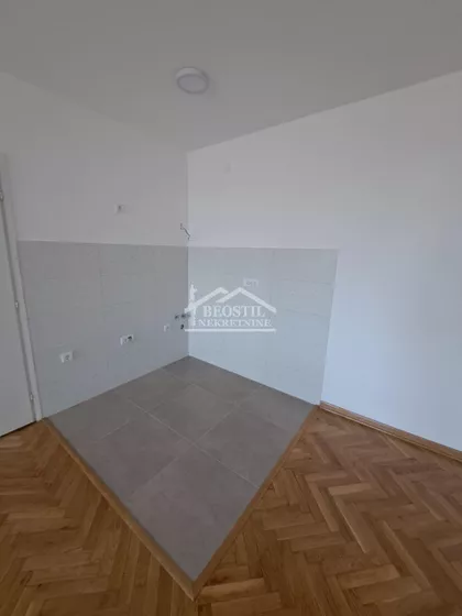 Milana Ajvaza | 4zida.rs