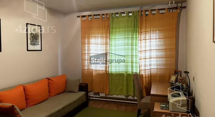 Šestosoban stan | 4zida