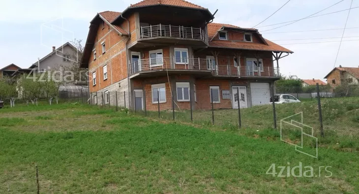 3-etažna kuća | 4zida