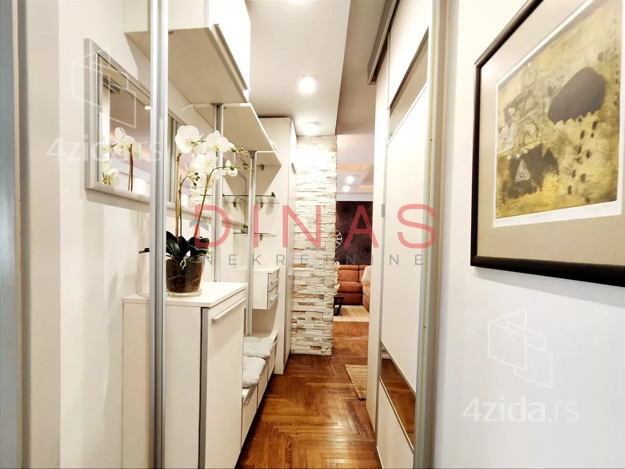 Troiposoban stan | 4zida