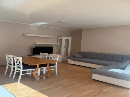 Žarka Zrenjanina 9 | 4zida.rs