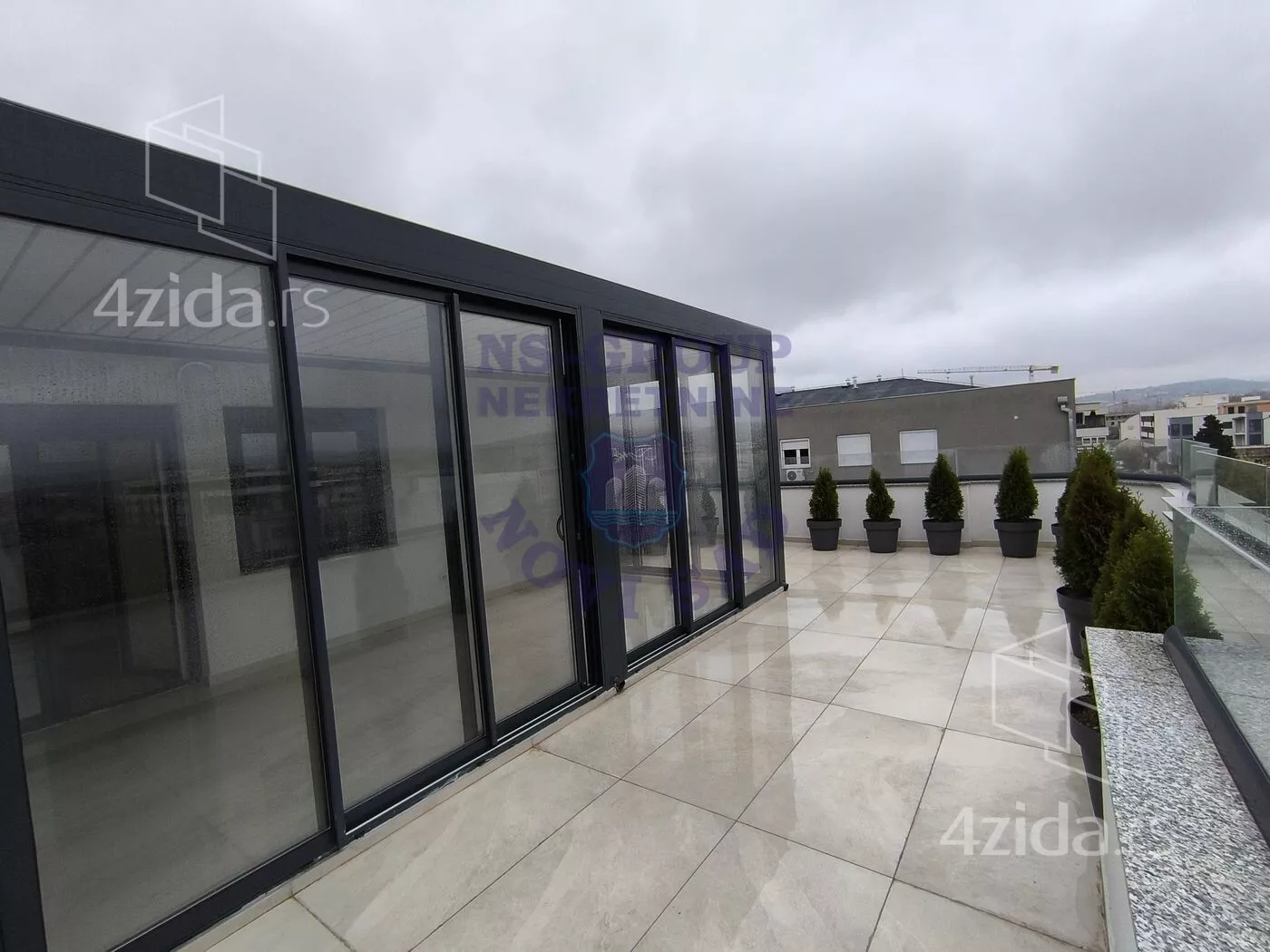 Petosoban stan | 4zida