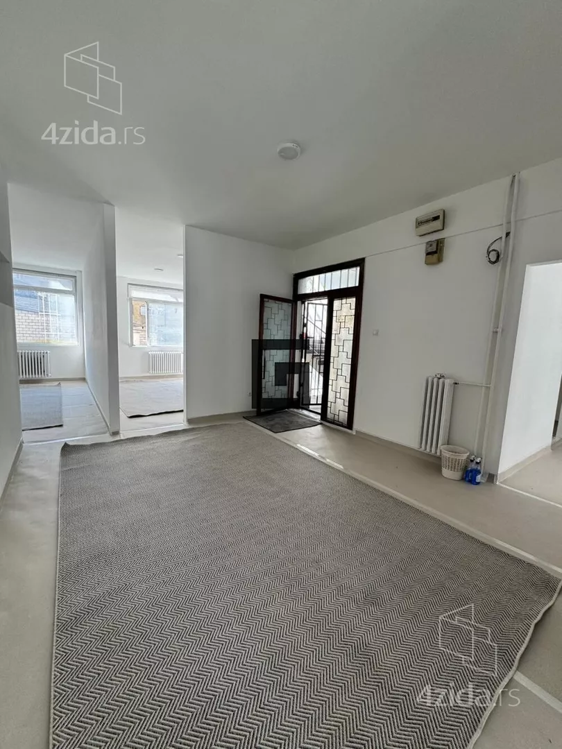 Šestosoban stan | 4zida