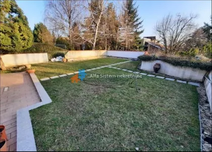 Golf Naselje | 4zida.rs