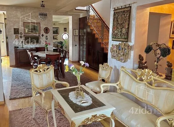 Šestosoban stan | 4zida