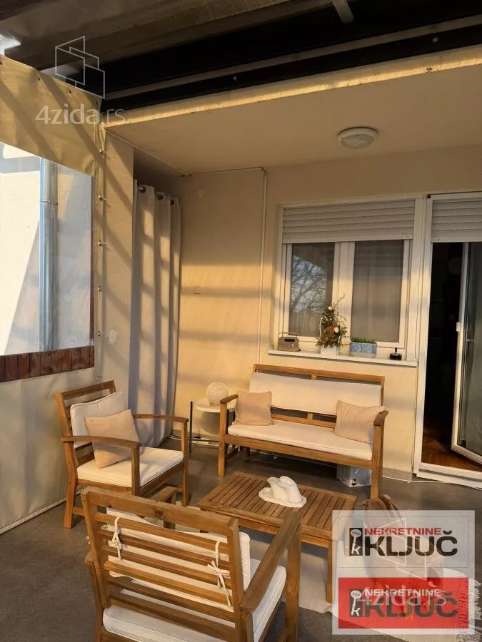 Dvoiposoban stan | 4zida