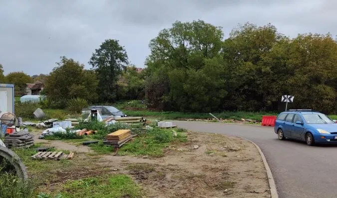 Poslovna zgrada | 4zida