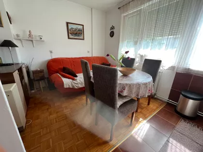 Kneza Lazara 15 | 4zida.rs