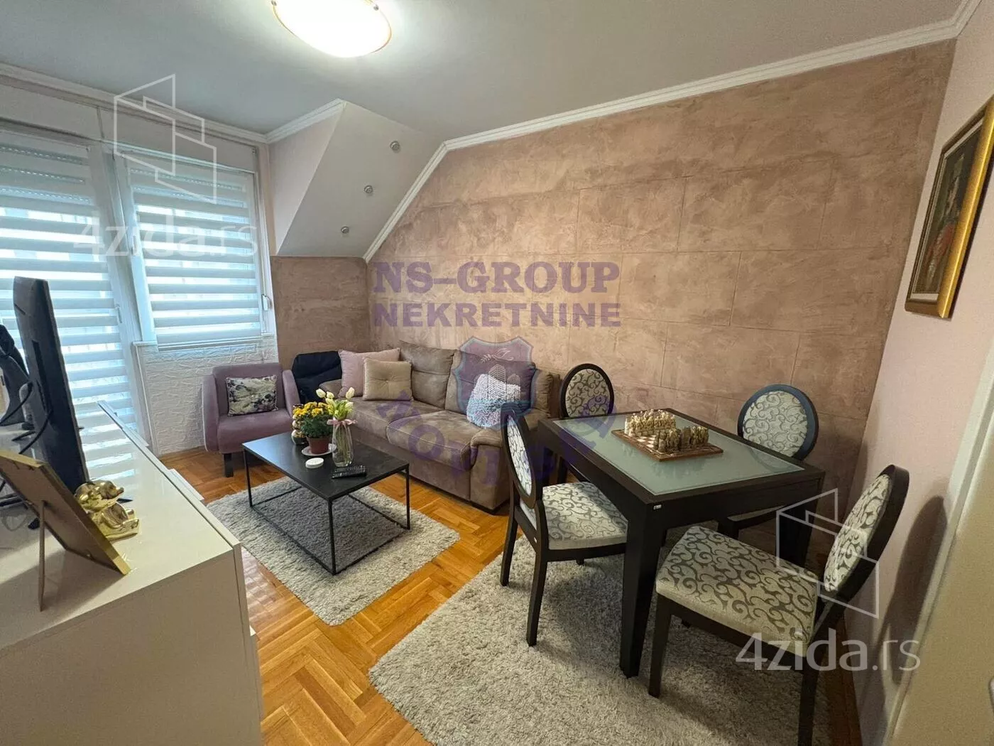 Dvoiposoban stan | 4zida