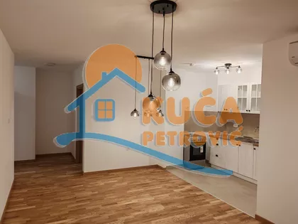 Lale Popović Tanje | 4zida.rs