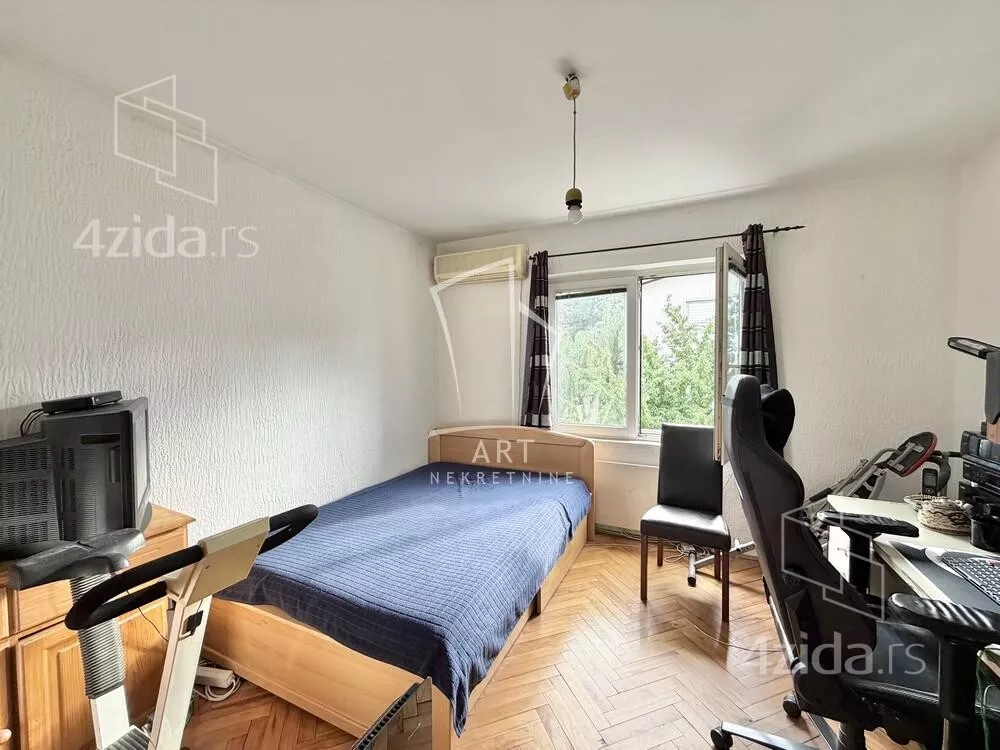 Petosoban stan | 4zida