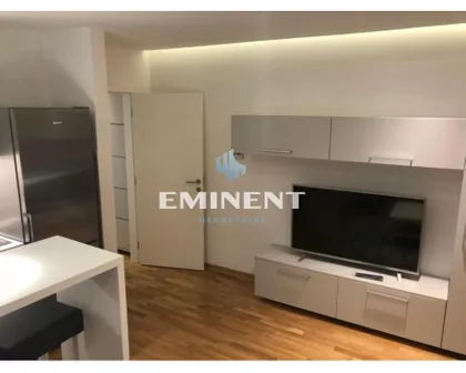 Gospodara Vučića | 4zida.rs