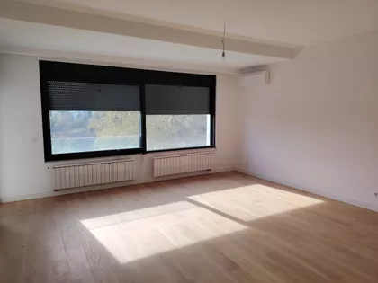 Tošin Bunar | 4zida.rs