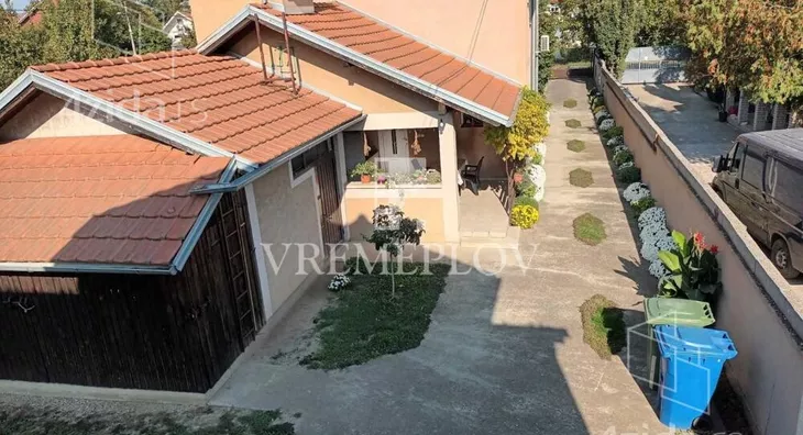 3-etažna kuća | 4zida