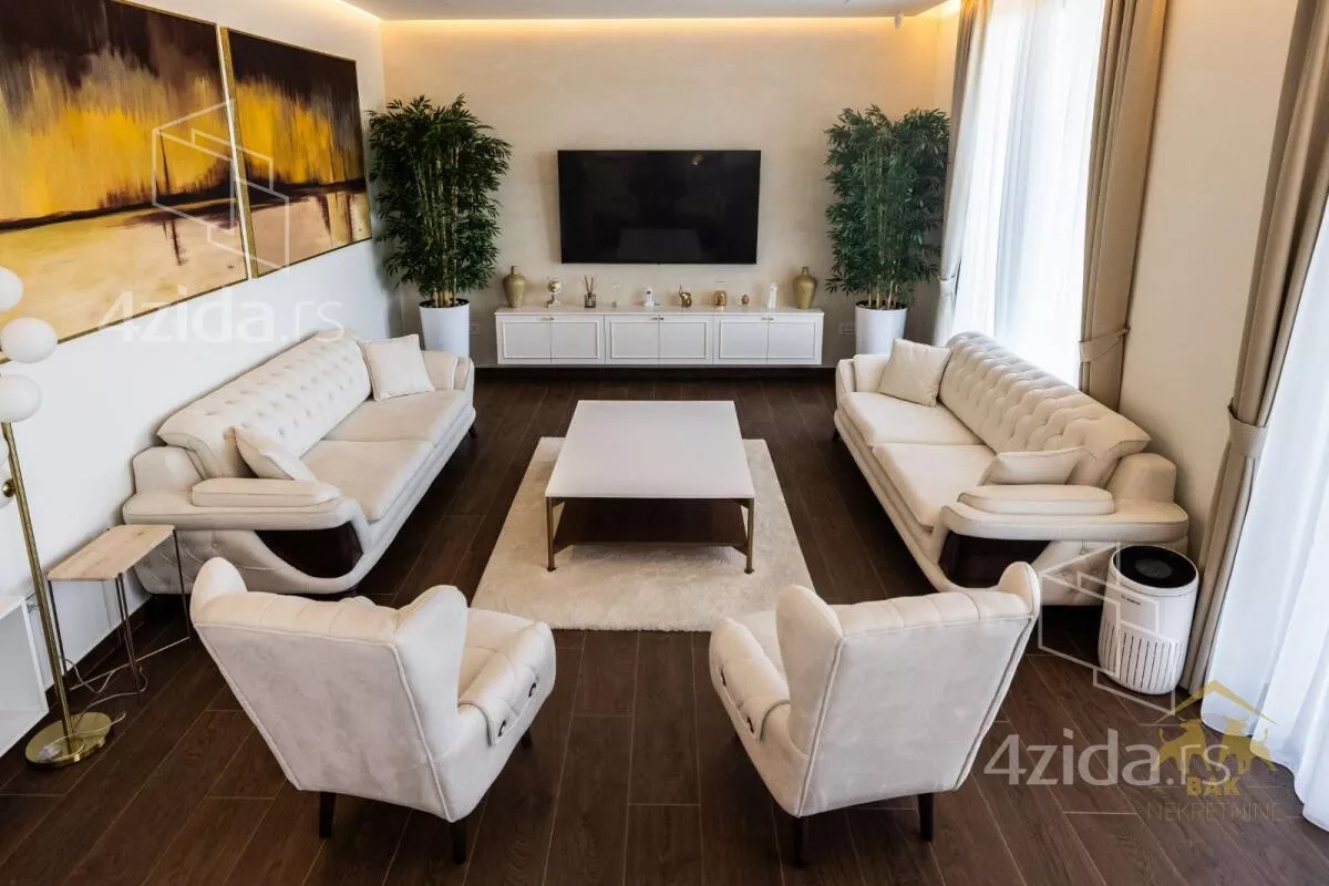 Petosoban stan | 4zida