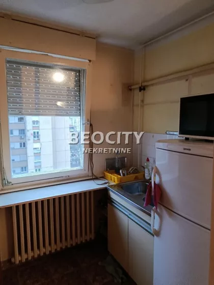 Bate Brkića | 4zida.rs