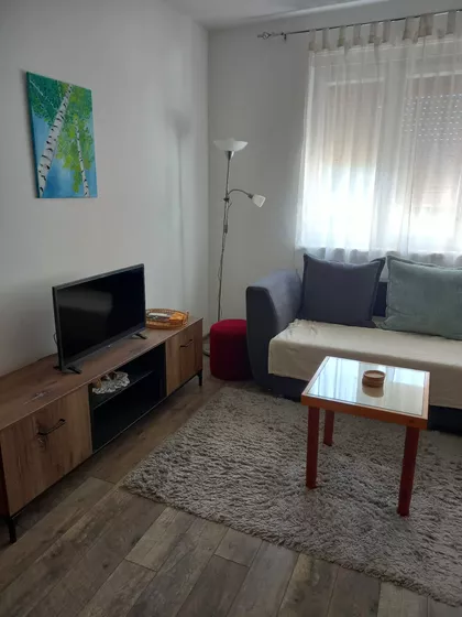 Mali Radanovac | 4zida.rs
