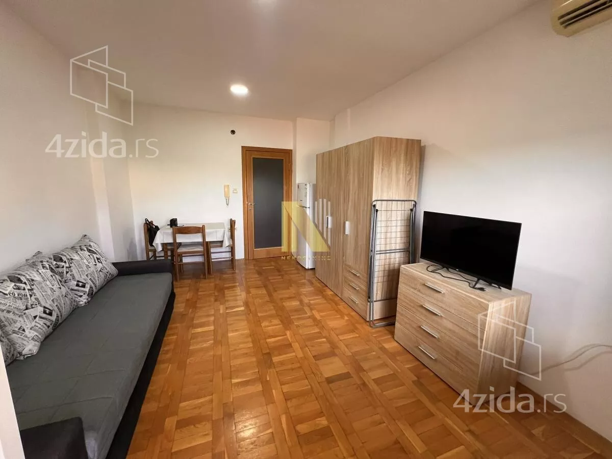 Garsonjera | 4zida