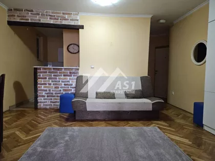 Bulevar Cara Lazara | 4zida.rs