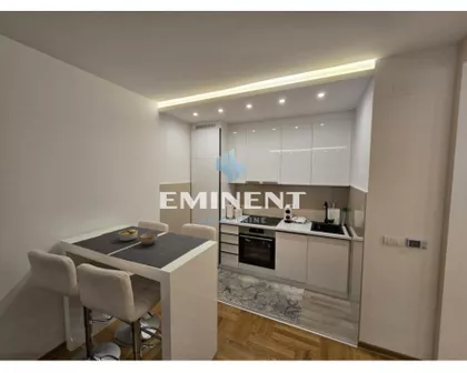 Ugrinovačka | 4zida.rs