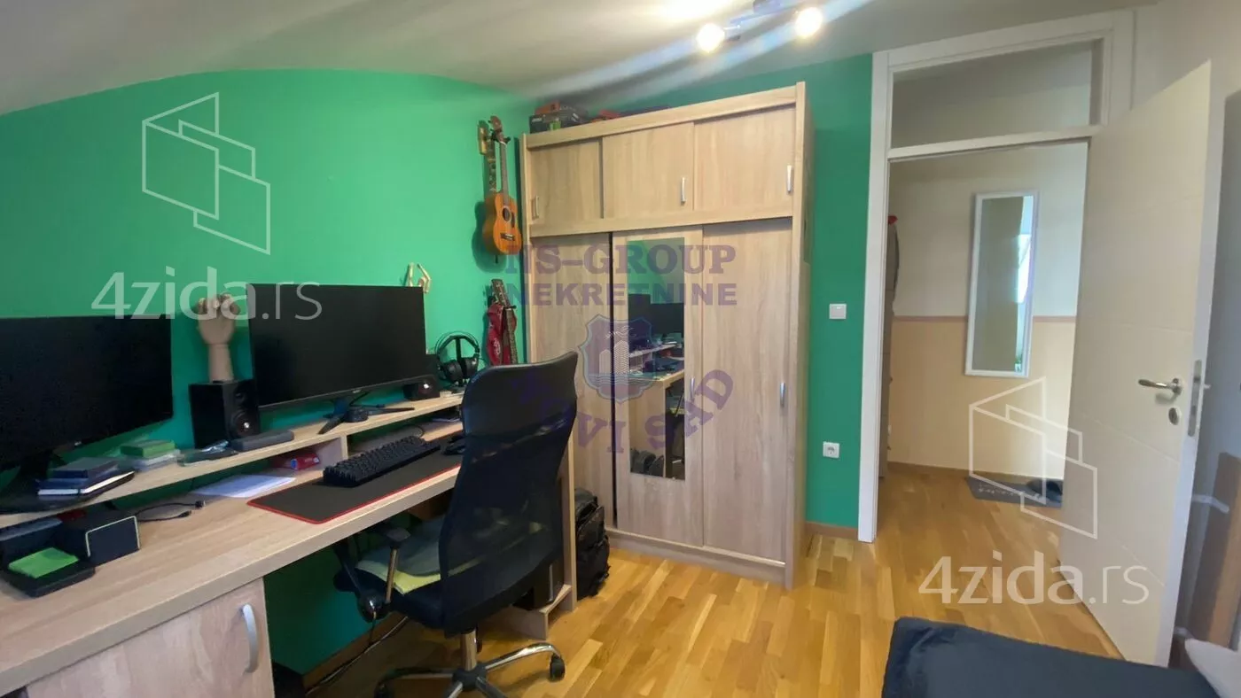 Četvorosoban stan | 4zida