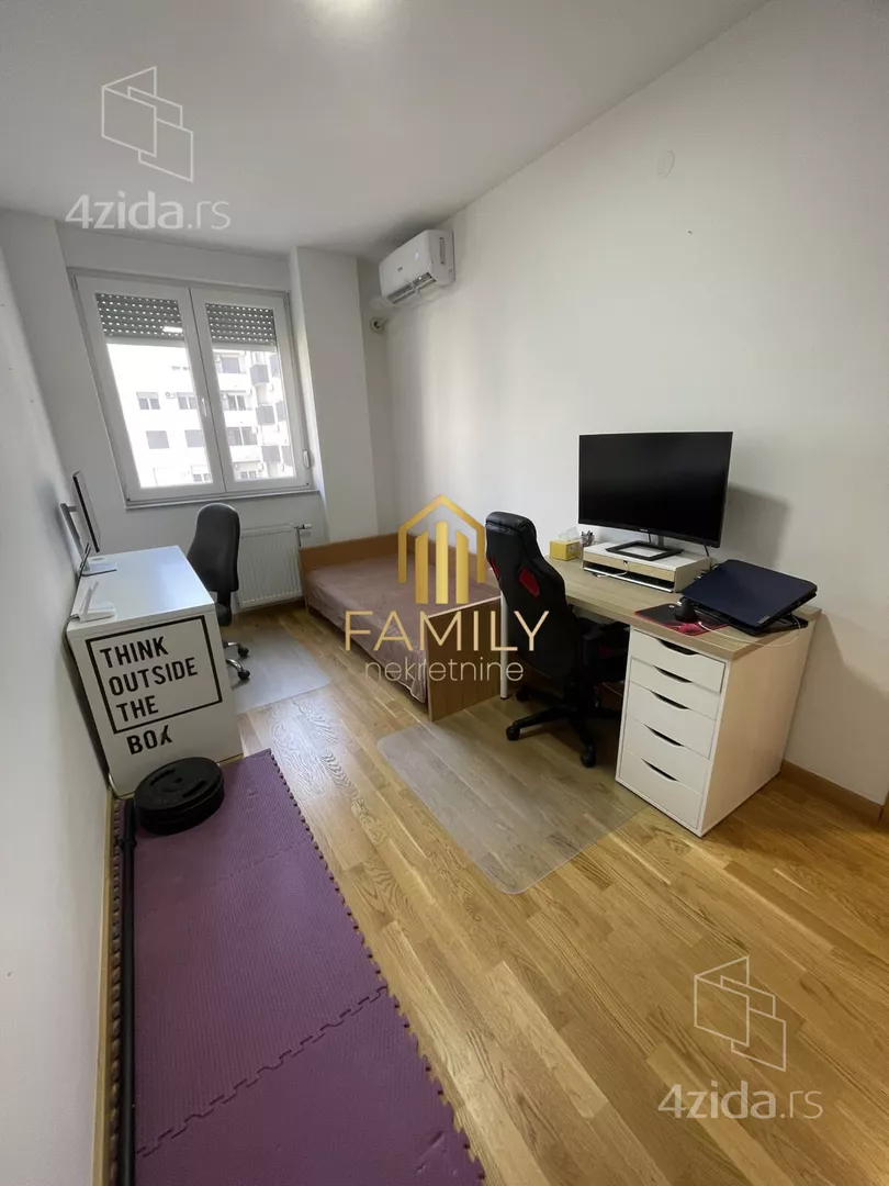 Četvorosoban stan | 4zida