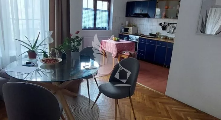 4-etažna kuća | 4zida
