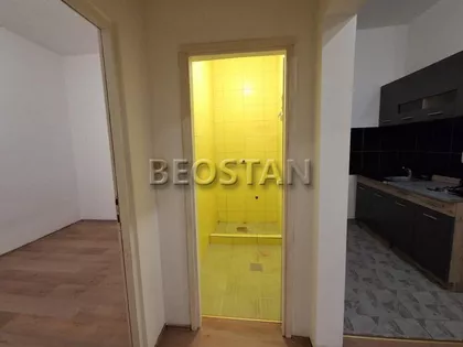 Angela Sureva | 4zida.rs