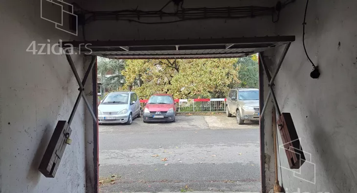 Garaža | 4zida