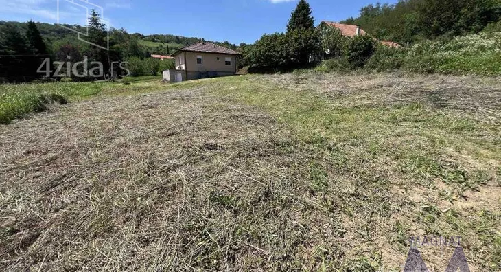 Plac | 4zida