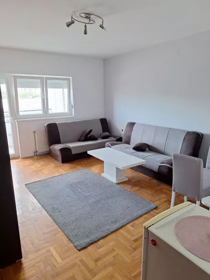 Bulevar Cara Lazara 94 | 4zida.rs