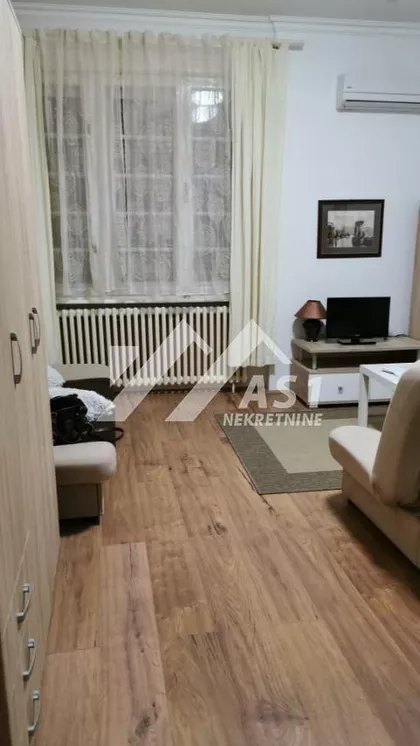 Skerlićeva | 4zida.rs