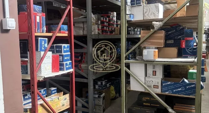 Poslovna zgrada | 4zida