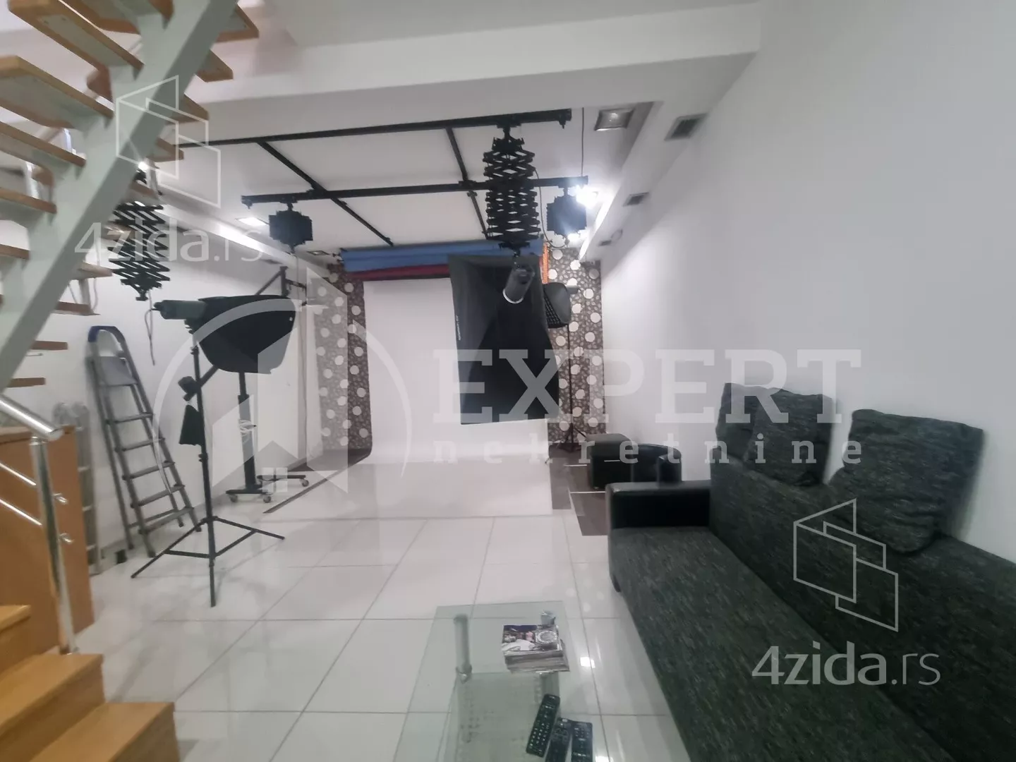 Lokal | 4zida