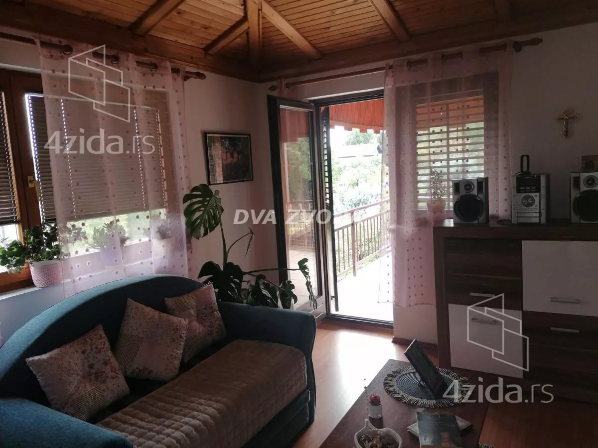 Kuća | 4zida