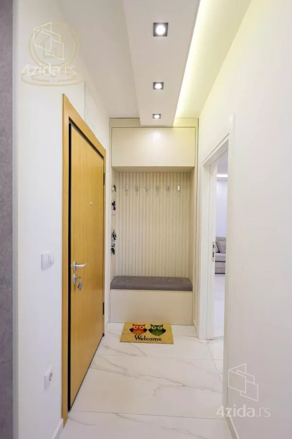 Petosoban stan | 4zida