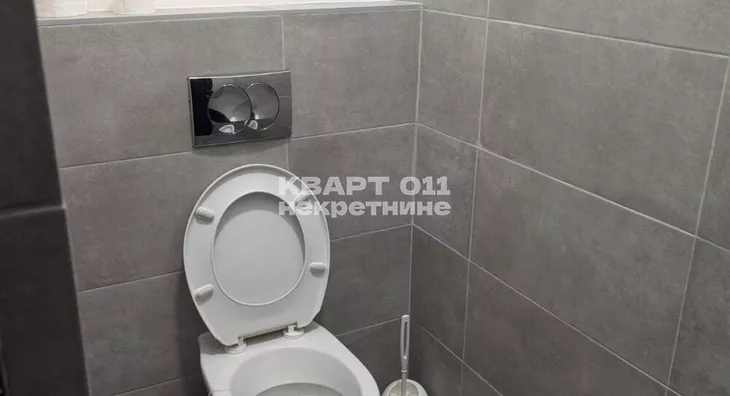 Poslovna zgrada | 4zida