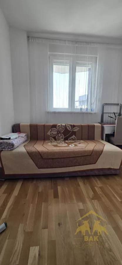 Bulevar Patrijarha Pavla (Somborski Bulevar) | 4zida.rs