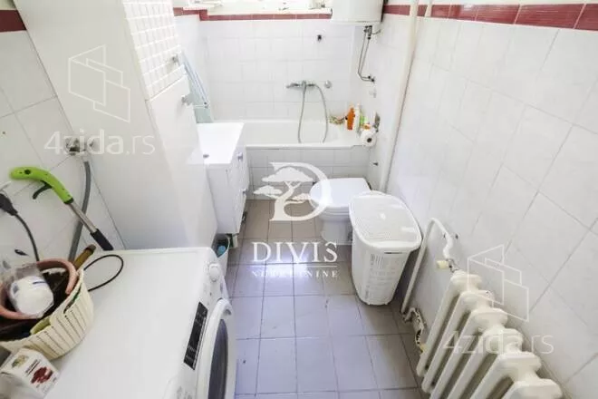 Četvoroiposoban stan | 4zida