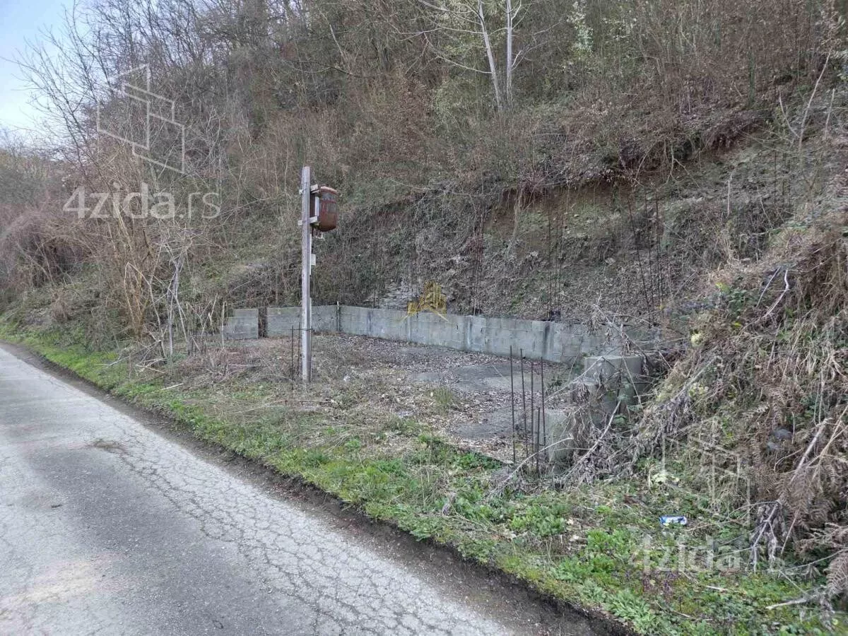 Plac | 4zida