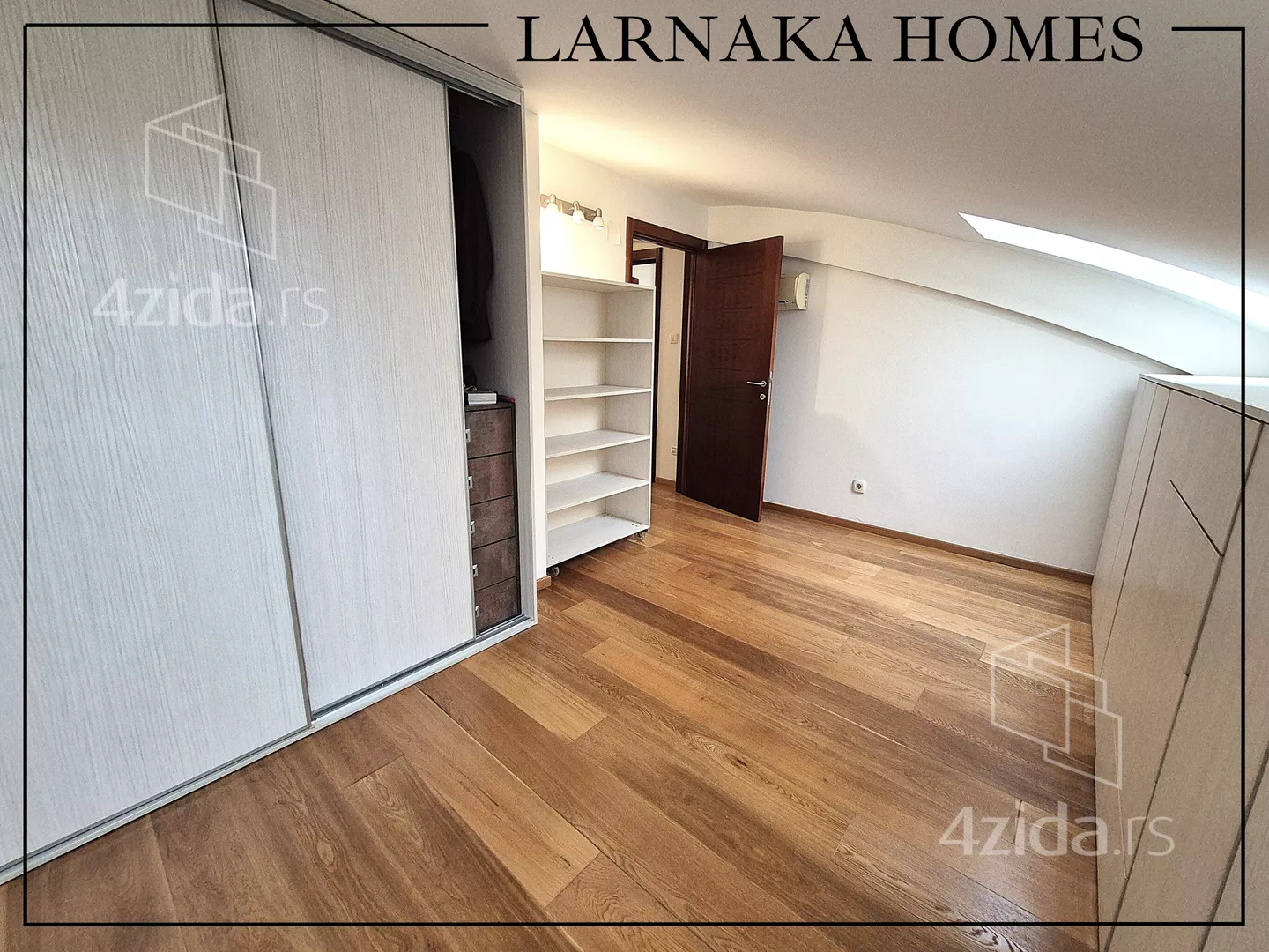 Petosoban stan | 4zida