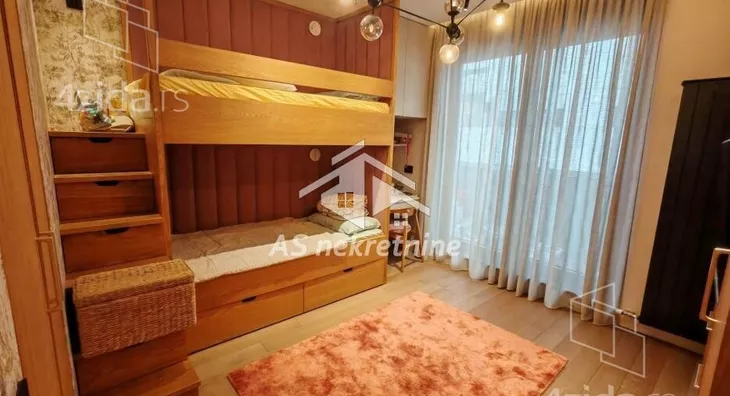 Petosoban stan | 4zida