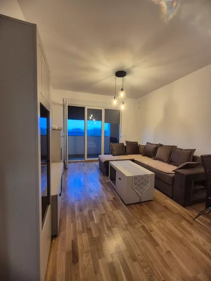 Oslobođenja | 4zida.rs