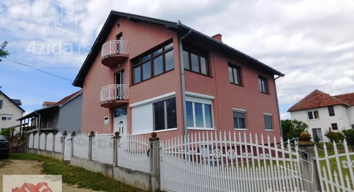 Kuća | 4zida