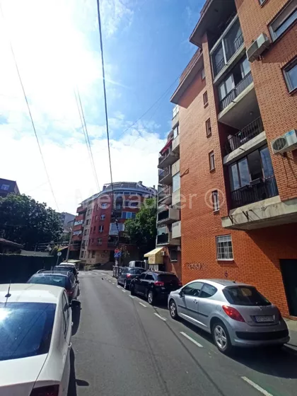 Vukov Spomenik | 4zida.rs