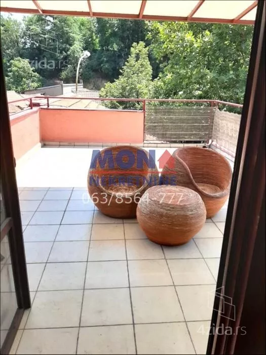 Šestosoban stan | 4zida