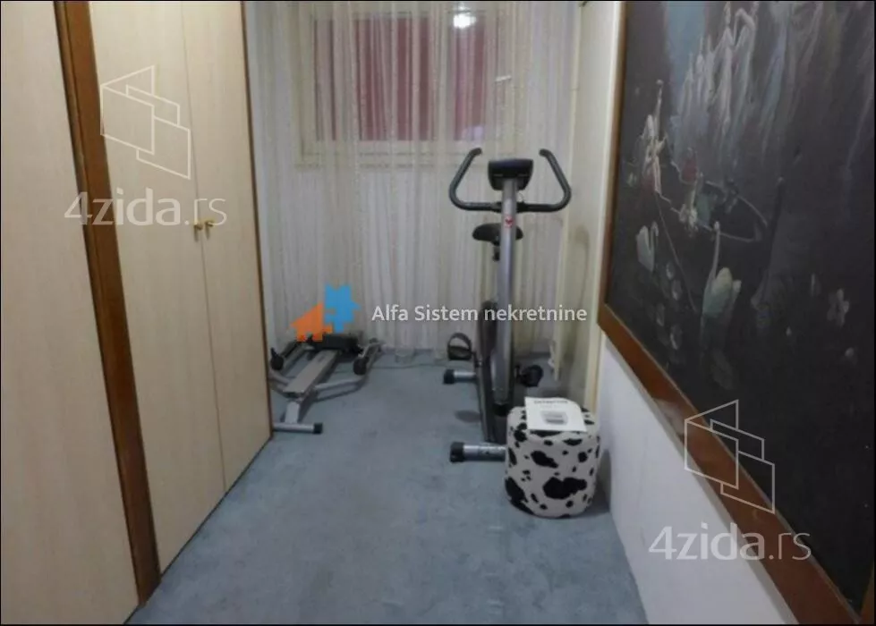 Troiposoban stan | 4zida