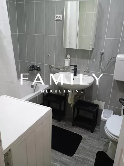 Železnička stanica | 4zida.rs