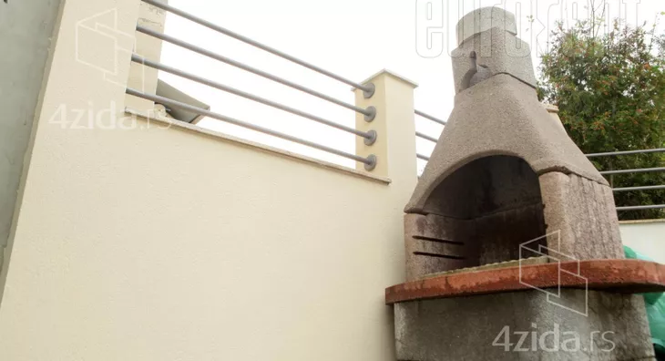 Petoiposoban stan | 4zida