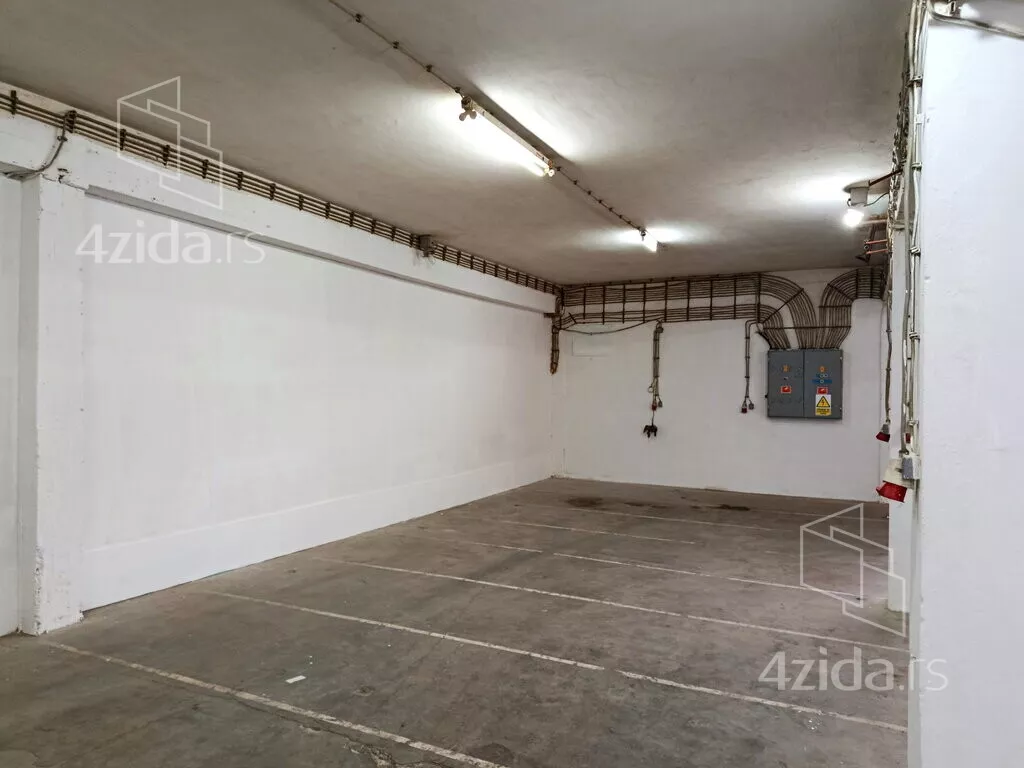 Poslovni prostor | 4zida